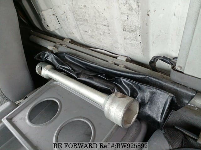 2012 HINO DUTRO image 23