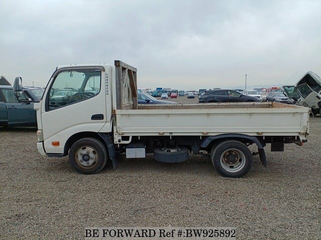 2012 HINO DUTRO image 2