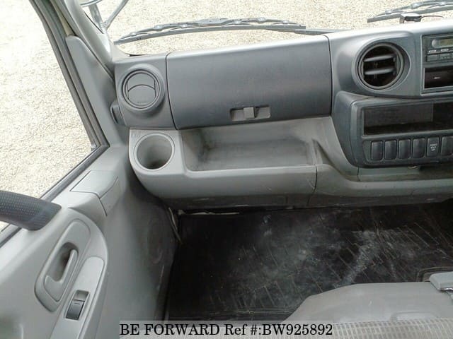 2012 HINO DUTRO image 25