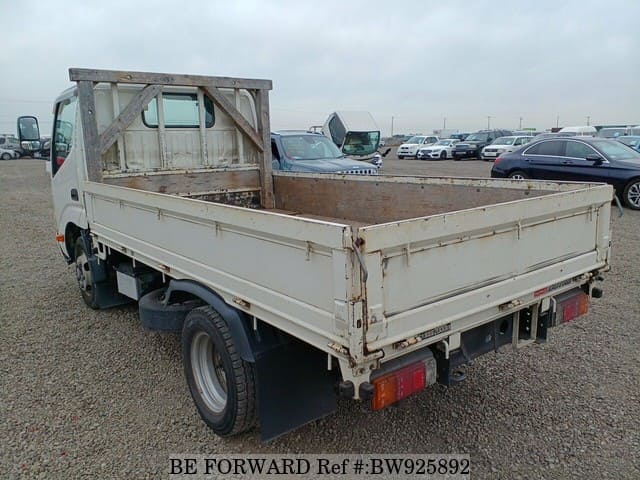 2012 HINO DUTRO image 3