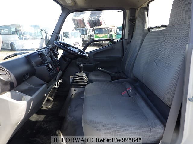 2014 HINO DUTRO image 18