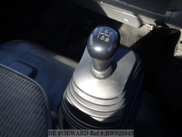 2014 HINO DUTRO image 28