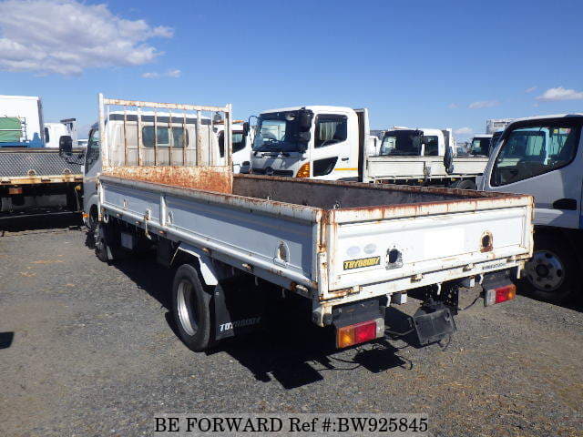 2014 HINO DUTRO image 3