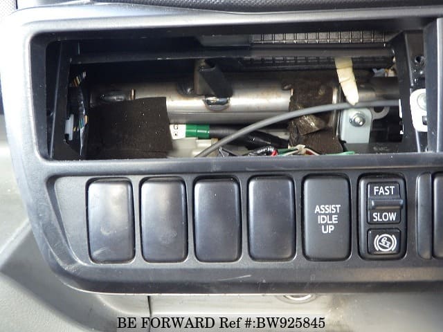 2014 HINO DUTRO image 30