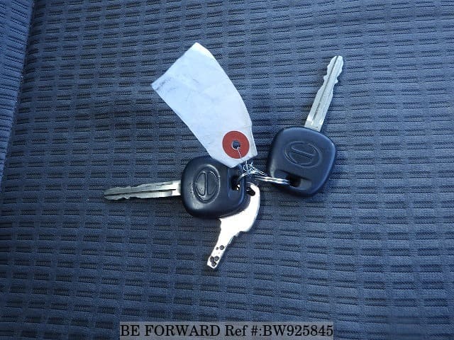 2014 HINO DUTRO image 29