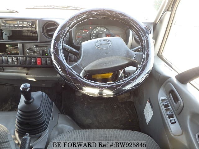 2014 HINO DUTRO image 22