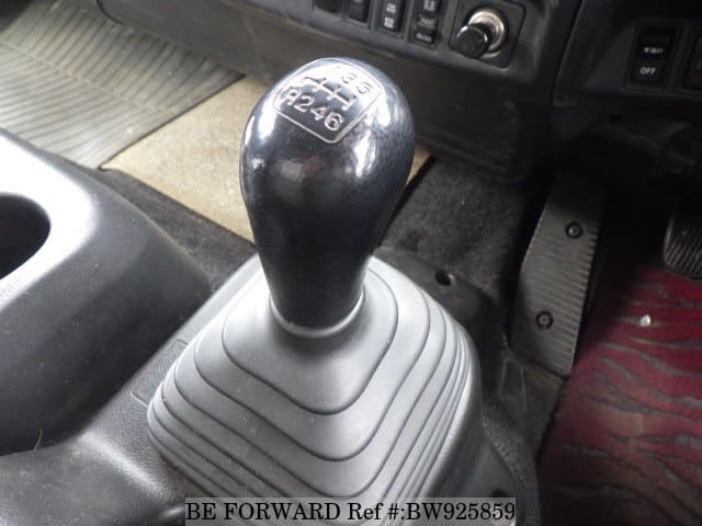 2014 HINO RANGER image 28