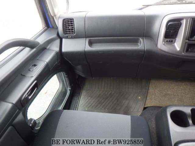 2014 HINO RANGER image 24