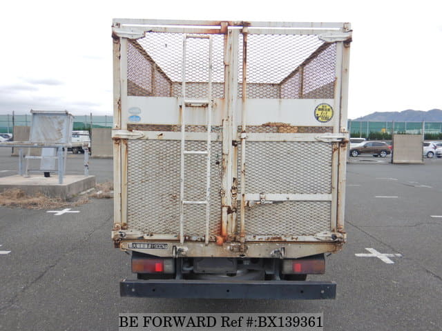 2017 HINO DUTRO image 4