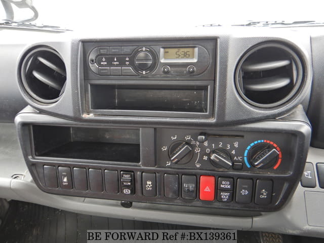 2017 HINO DUTRO image 28