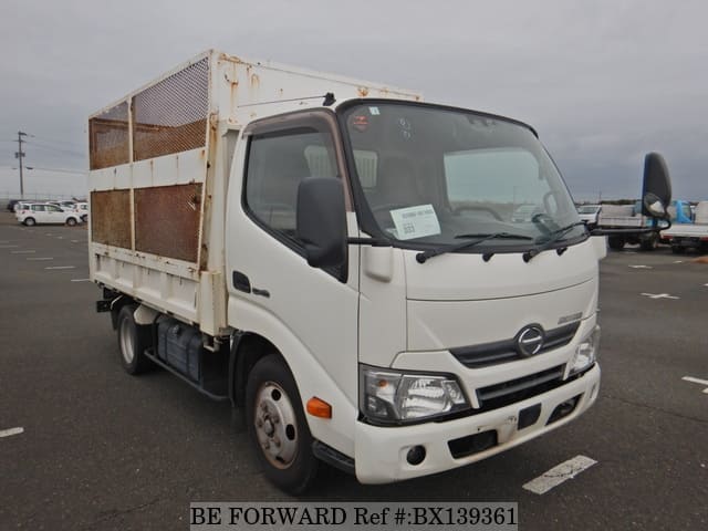 2017 HINO DUTRO image 7