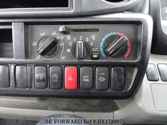 2013 HINO DUTRO image 30