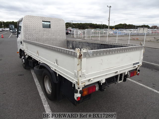 2013 HINO DUTRO image 3