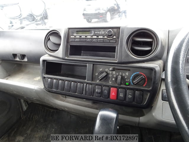 2013 HINO DUTRO image 28