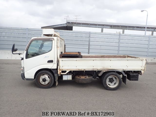 2005 HINO DUTRO image 2