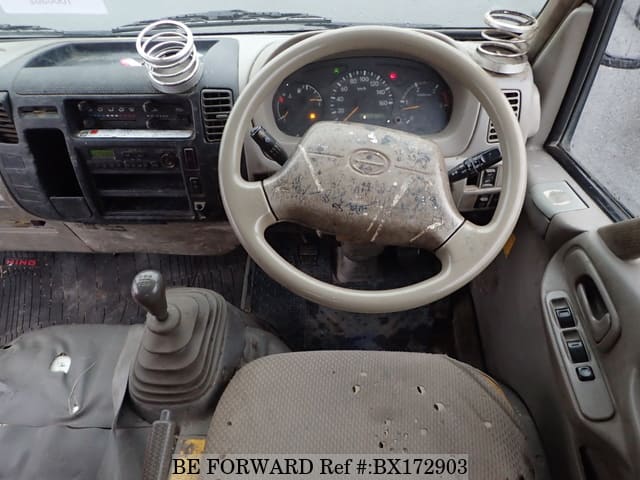 2005 HINO DUTRO image 24
