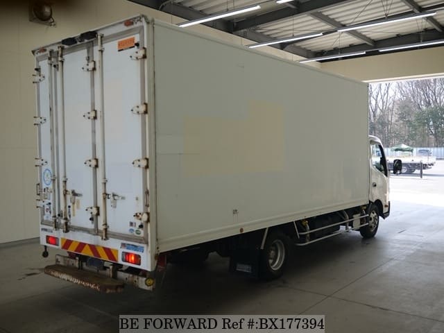 2017 HINO DUTRO HYBRID image 2