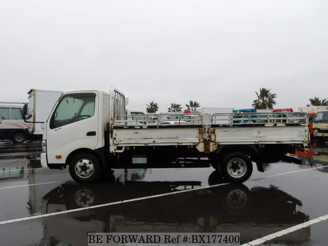 2014 HINO DUTRO image 2