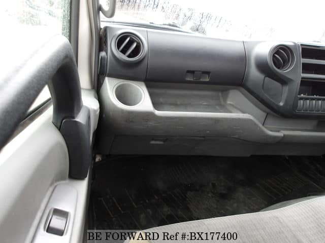 2014 HINO DUTRO image 25