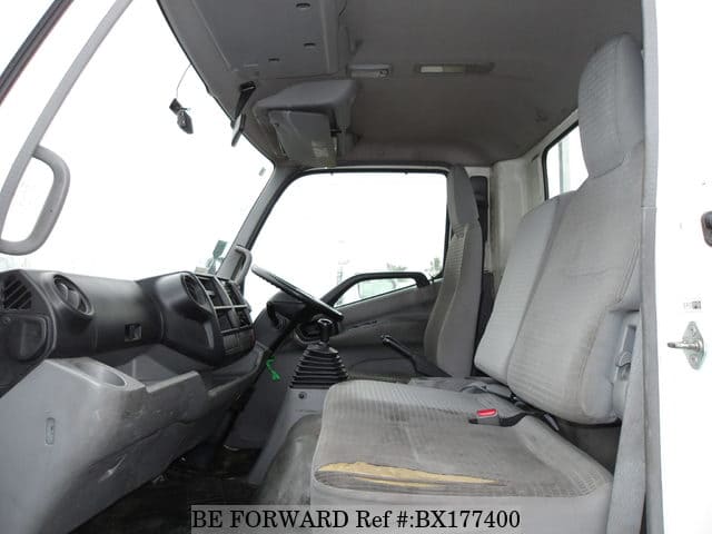 2014 HINO DUTRO image 18