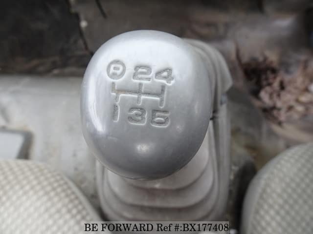 2005 HINO DUTRO image 29