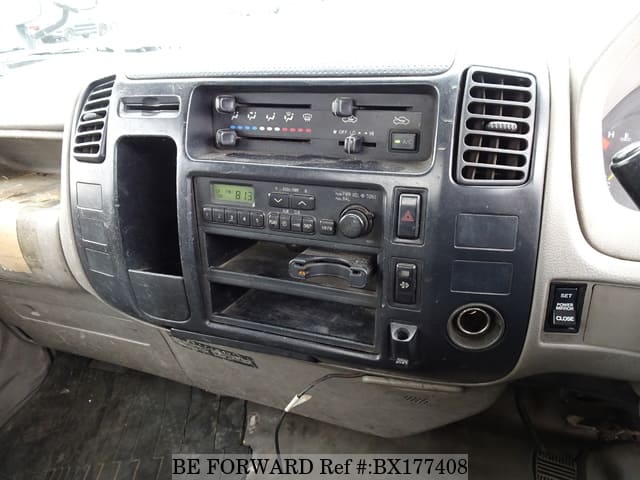 2005 HINO DUTRO image 26