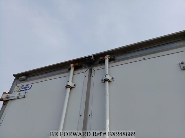2005 HINO DUTRO image 30