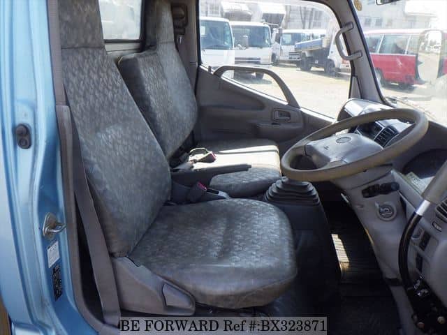 2005 HINO DUTRO image 21