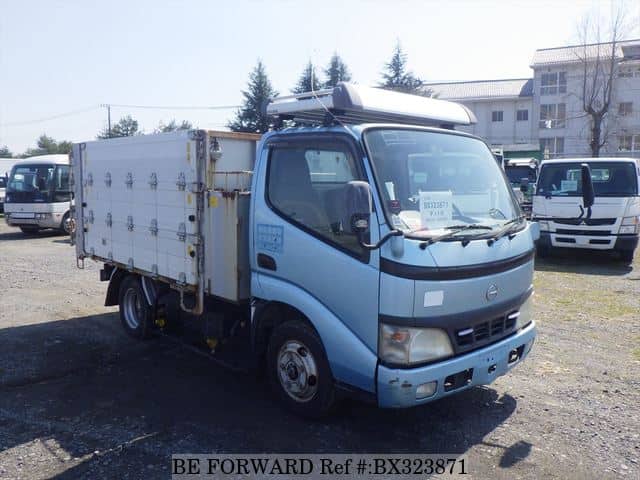 2005 HINO DUTRO image 11
