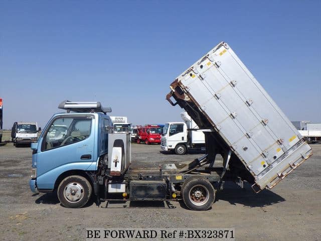 2005 HINO DUTRO image 2