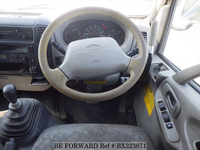 2005 HINO DUTRO image 27