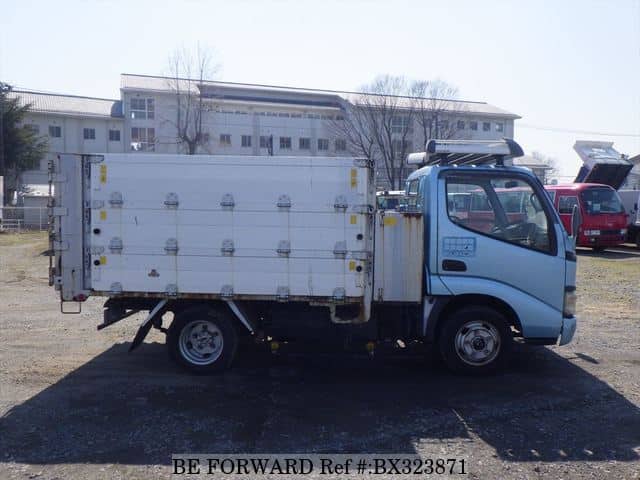 2005 HINO DUTRO image 10