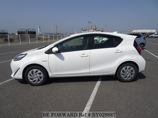 Used 2018 TOYOTA AQUA HYBRID L/DAA-NHP10 for Sale BY029887