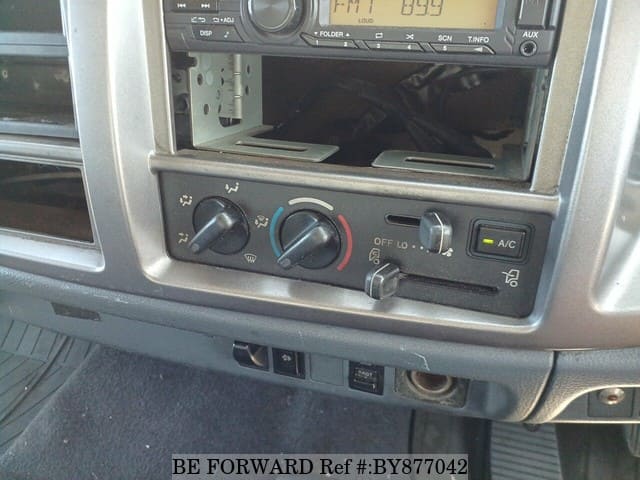 2005 HINO RANGER image 28