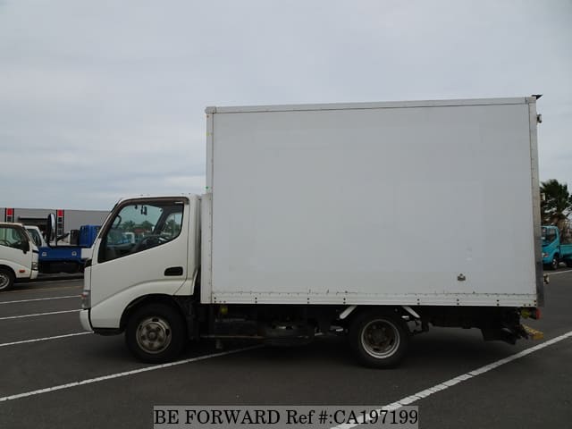 2007 HINO DUTRO image 2