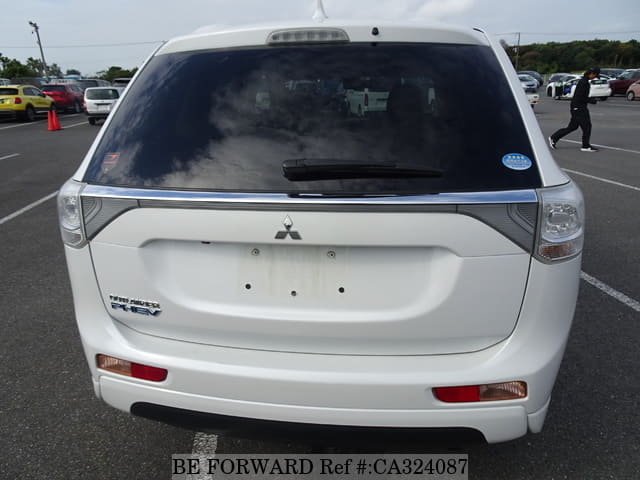 2015 MITSUBISHI Outlander PHEV DLA-GG2W GG2W-0105773