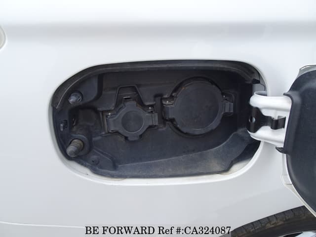 2015 MITSUBISHI Outlander PHEV DLA-GG2W GG2W-0105773