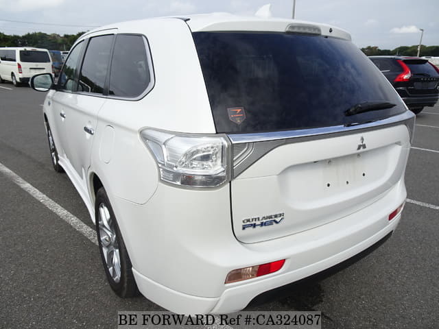 2015 MITSUBISHI Outlander PHEV DLA-GG2W GG2W-0105773
