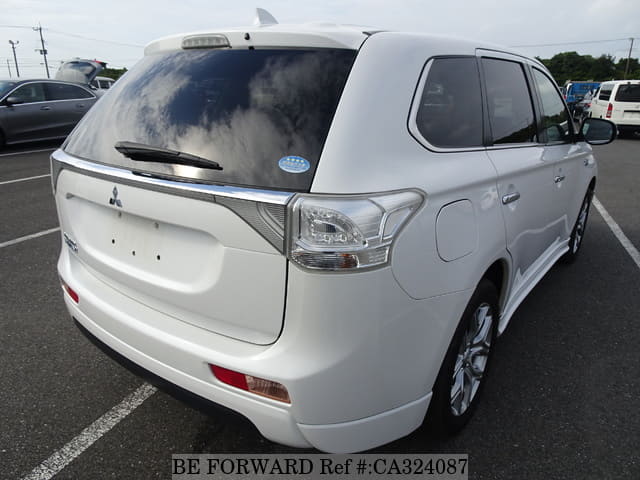 2015 MITSUBISHI Outlander PHEV DLA-GG2W GG2W-0105773