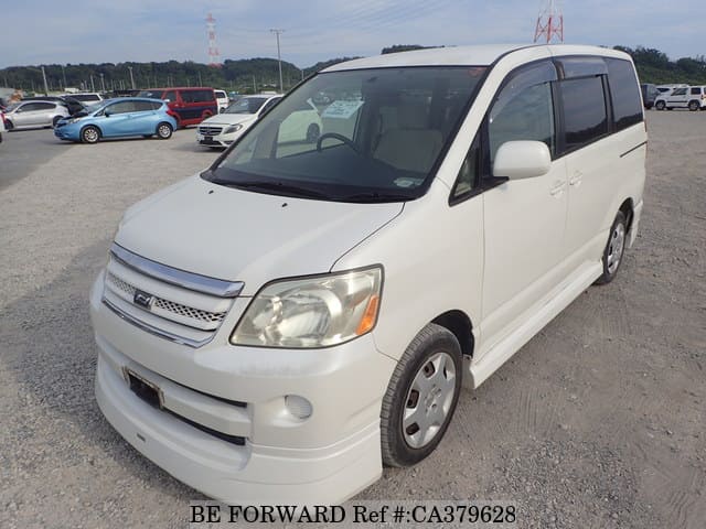 Used 2004 TOYOTA NOAH X/CBA-AZR60G for Sale CA379628 - BE FORWARD