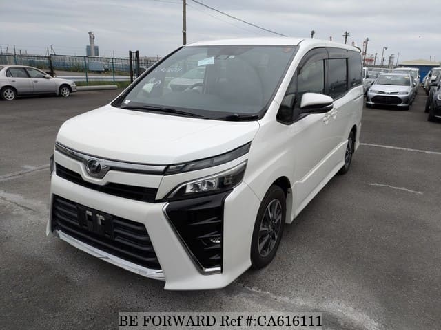 Used 2017 TOYOTA VOXY ZS/DBA-ZRR80W for Sale CA616111 - BE FORWARD