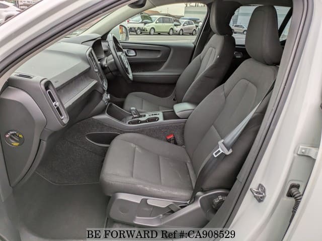 2018 VOLVO XC40 DBA-XB420XC YV1XZACMDK2094639