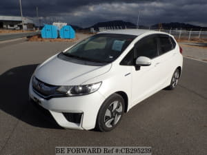 2015 HONDA FIT HYBRID DAA-GP5 GP5-3210678