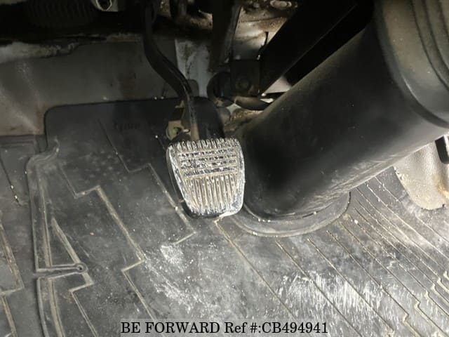 2013 HINO DUTRO image 29