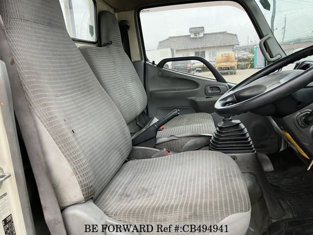 2013 HINO DUTRO image 17