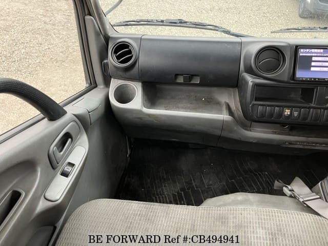 2013 HINO DUTRO image 24