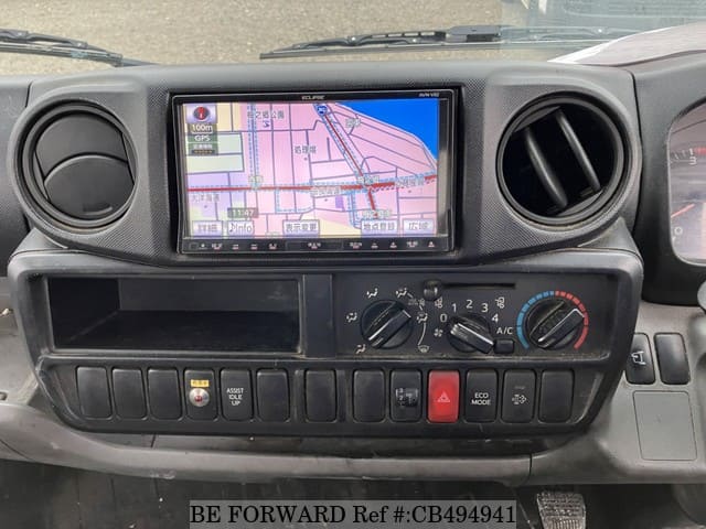 2013 HINO DUTRO image 27