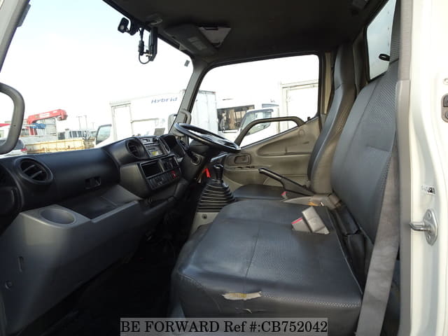 2012 HINO DUTRO image 18