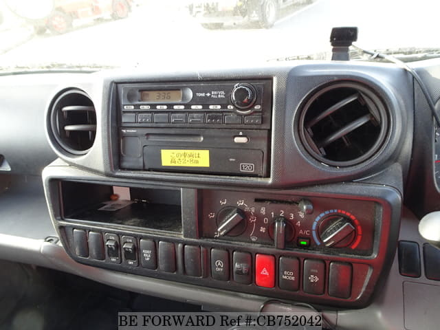 2012 HINO DUTRO image 28