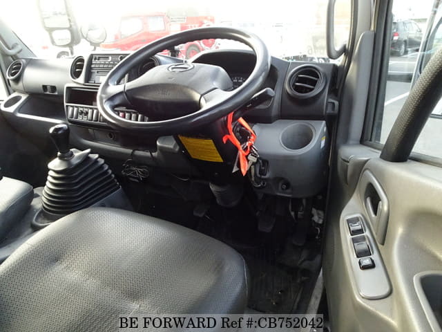 2012 HINO DUTRO image 24